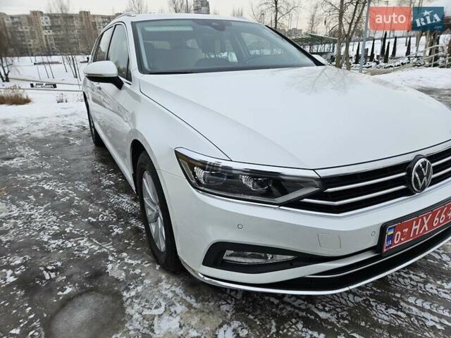 Белый Фольксваген Пассат, объемом двигателя 1.97 л и пробегом 202 тыс. км за 23900 $, фото 1 на Automoto.ua