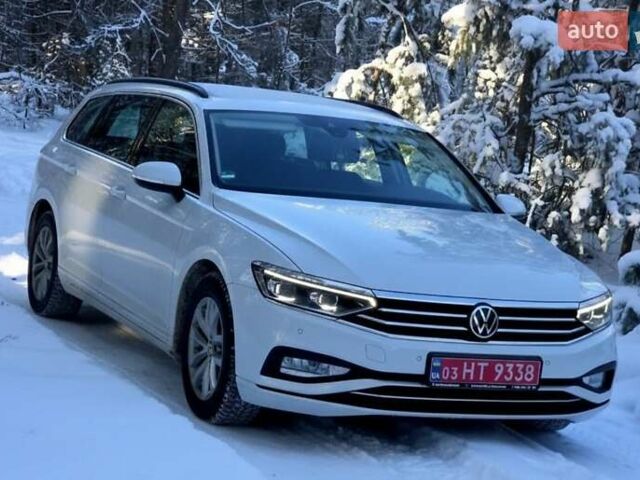 Белый Фольксваген Пассат, объемом двигателя 1.97 л и пробегом 224 тыс. км за 22999 $, фото 1 на Automoto.ua