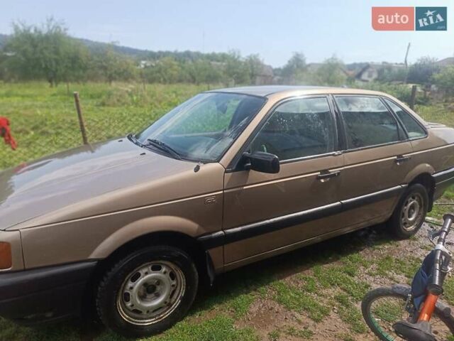 Бежевий Фольксваген Пассат, об'ємом двигуна 1.8 л та пробігом 300 тис. км за 1300 $, фото 1 на Automoto.ua