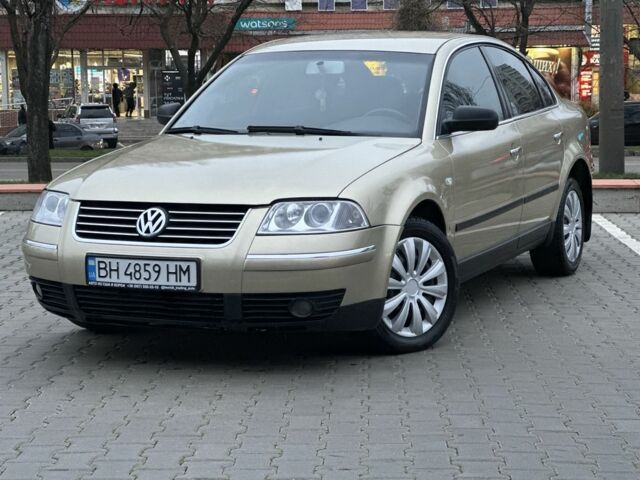 Бежевый Фольксваген Пассат, объемом двигателя 1.8 л и пробегом 300 тыс. км за 3550 $, фото 1 на Automoto.ua