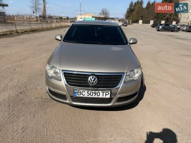 Бежевый Фольксваген Пассат, объемом двигателя 1.97 л и пробегом 369 тыс. км за 6500 $, фото 1 на Automoto.ua