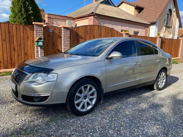 Бежевый Фольксваген Пассат, объемом двигателя 1.8 л и пробегом 250 тыс. км за 5200 $, фото 1 на Automoto.ua