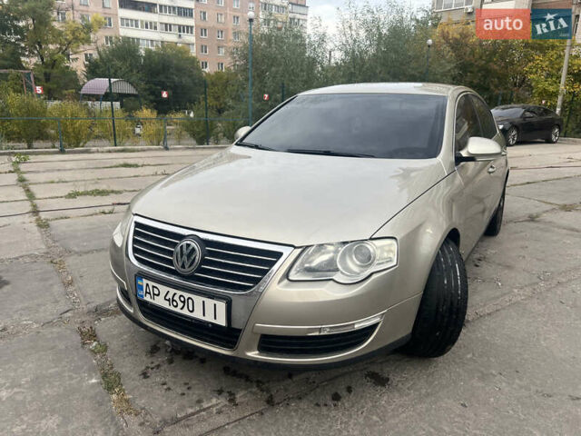 Бежевий Фольксваген Пассат, об'ємом двигуна 1.8 л та пробігом 290 тис. км за 5500 $, фото 1 на Automoto.ua