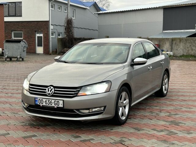 Бежевий Фольксваген Пассат, об'ємом двигуна 2.5 л та пробігом 300 тис. км за 4650 $, фото 1 на Automoto.ua