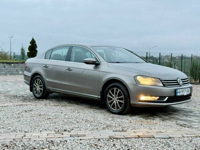 Бежевый Фольксваген Пассат, объемом двигателя 1.8 л и пробегом 176 тыс. км за 6999 $, фото 1 на Automoto.ua