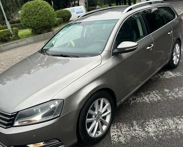 Бежевый Фольксваген Пассат, объемом двигателя 2 л и пробегом 320 тыс. км за 11300 $, фото 1 на Automoto.ua