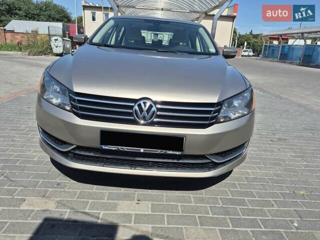 Бежевый Фольксваген Пассат, объемом двигателя 1.8 л и пробегом 220 тыс. км за 10500 $, фото 1 на Automoto.ua