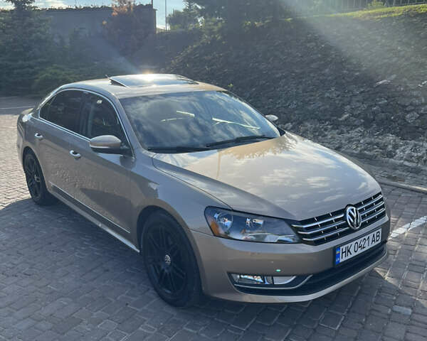 Бежевый Фольксваген Пассат, объемом двигателя 2 л и пробегом 145 тыс. км за 12000 $, фото 1 на Automoto.ua