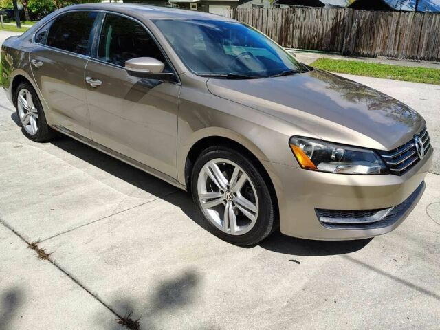 Бежевий Фольксваген Пассат, об'ємом двигуна 2 л та пробігом 76 тис. км за 6200 $, фото 1 на Automoto.ua