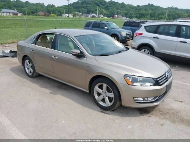 Бежевый Фольксваген Пассат, объемом двигателя 1.8 л и пробегом 82 тыс. км за 9000 $, фото 1 на Automoto.ua