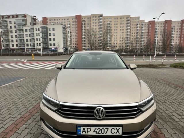 Бежевий Фольксваген Пассат, об'ємом двигуна 2 л та пробігом 193 тис. км за 16100 $, фото 1 на Automoto.ua