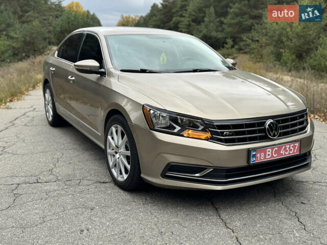 Бежевий Фольксваген Пассат, об'ємом двигуна 1.8 л та пробігом 172 тис. км за 11000 $, фото 1 на Automoto.ua