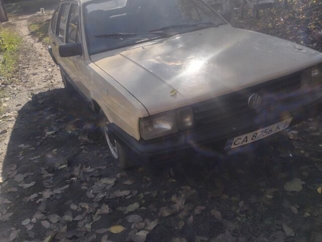 Бежевый Фольксваген Пассат, объемом двигателя 1.6 л и пробегом 224 тыс. км за 800 $, фото 1 на Automoto.ua