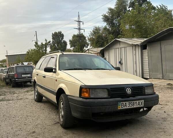 Бежевый Фольксваген Пассат, объемом двигателя 0 л и пробегом 340 тыс. км за 1600 $, фото 1 на Automoto.ua