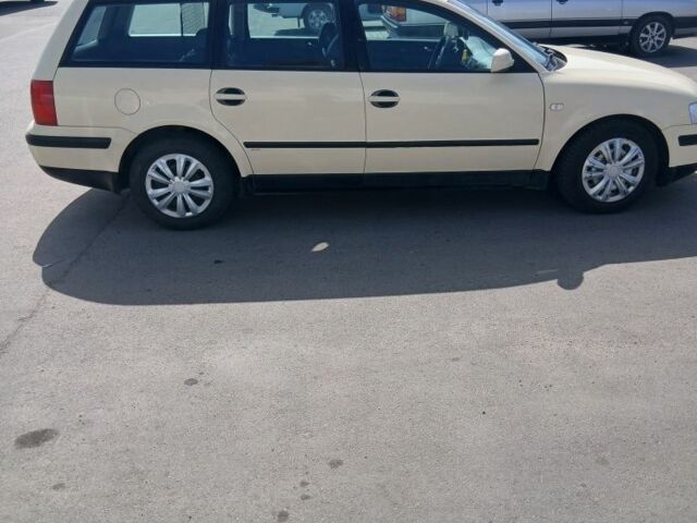 Бежевый Фольксваген Пассат, объемом двигателя 1.9 л и пробегом 517 тыс. км за 3000 $, фото 1 на Automoto.ua