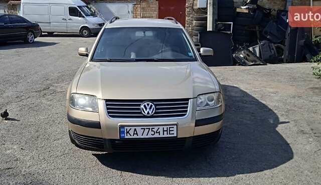 Бежевый Фольксваген Пассат, объемом двигателя 2 л и пробегом 313 тыс. км за 5800 $, фото 1 на Automoto.ua