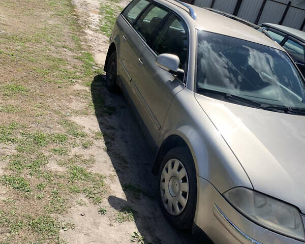 Бежевый Фольксваген Пассат, объемом двигателя 1.98 л и пробегом 300 тыс. км за 4000 $, фото 1 на Automoto.ua