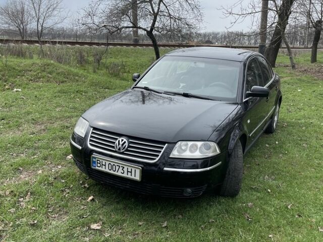 Черный Фольксваген Пассат, объемом двигателя 2.8 л и пробегом 300 тыс. км за 3899 $, фото 1 на Automoto.ua