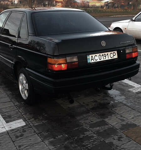 Черный Фольксваген Пассат, объемом двигателя 1.78 л и пробегом 319 тыс. км за 1450 $, фото 1 на Automoto.ua