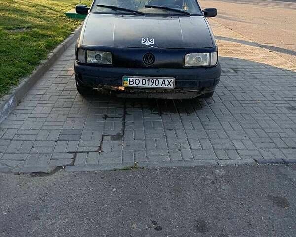 Черный Фольксваген Пассат, объемом двигателя 2 л и пробегом 300 тыс. км за 1000 $, фото 1 на Automoto.ua