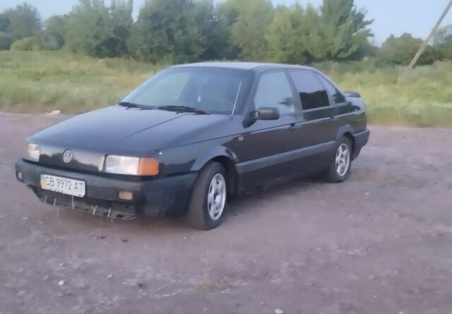 Чорний Фольксваген Пассат, об'ємом двигуна 2 л та пробігом 440 тис. км за 1400 $, фото 1 на Automoto.ua