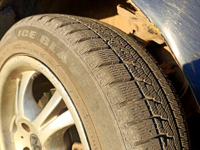 Черный Фольксваген Пассат, объемом двигателя 2 л и пробегом 315 тыс. км за 2300 $, фото 1 на Automoto.ua