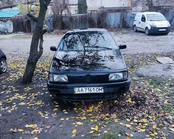 Черный Фольксваген Пассат, объемом двигателя 0 л и пробегом 448 тыс. км за 2100 $, фото 1 на Automoto.ua