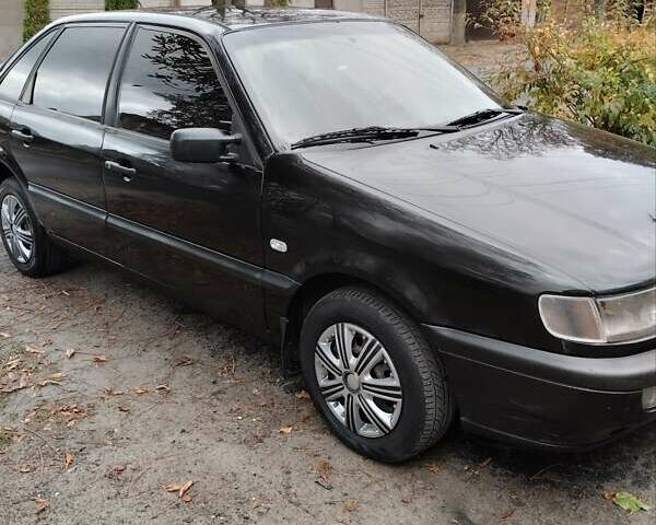 Чорний Фольксваген Пассат, об'ємом двигуна 1.78 л та пробігом 300 тис. км за 2100 $, фото 1 на Automoto.ua