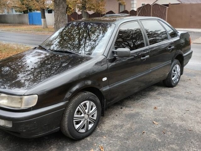 Чорний Фольксваген Пассат, об'ємом двигуна 0 л та пробігом 300 тис. км за 2350 $, фото 1 на Automoto.ua