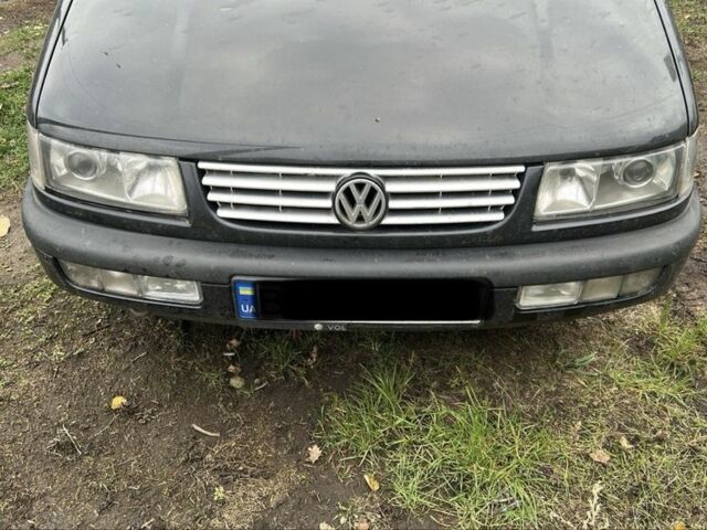 Чорний Фольксваген Пассат, об'ємом двигуна 1.8 л та пробігом 422 тис. км за 4000 $, фото 1 на Automoto.ua