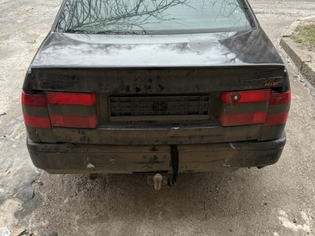 Черный Фольксваген Пассат, объемом двигателя 2 л и пробегом 420 тыс. км за 1200 $, фото 1 на Automoto.ua