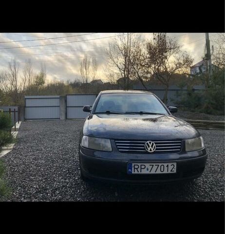 Чорний Фольксваген Пассат, об'ємом двигуна 1.9 л та пробігом 200 тис. км за 2100 $, фото 1 на Automoto.ua