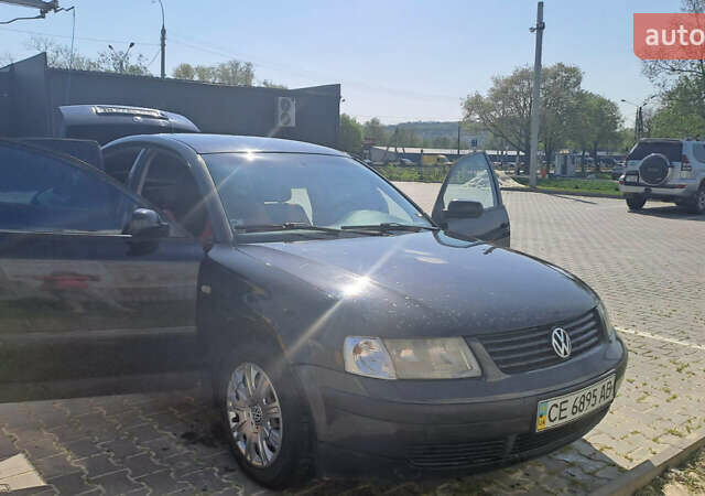 Чорний Фольксваген Пассат, об'ємом двигуна 1.8 л та пробігом 331 тис. км за 3370 $, фото 1 на Automoto.ua