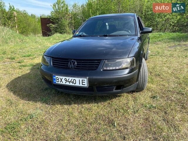 Черный Фольксваген Пассат, объемом двигателя 1.9 л и пробегом 430 тыс. км за 2800 $, фото 1 на Automoto.ua