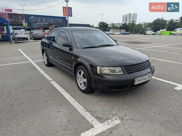 Чорний Фольксваген Пассат, об'ємом двигуна 1.8 л та пробігом 140 тис. км за 3500 $, фото 1 на Automoto.ua