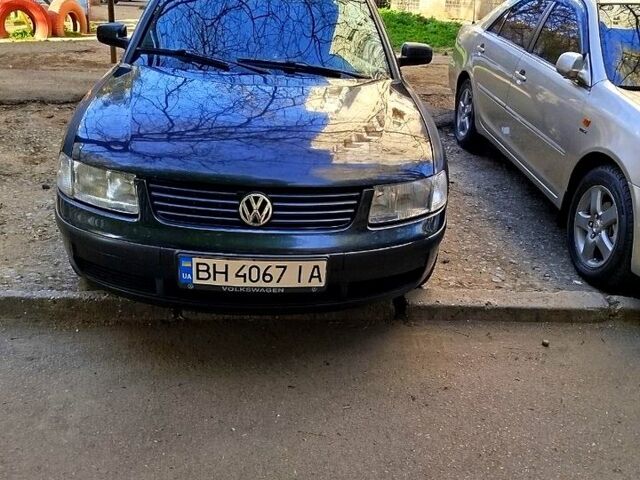 Чорний Фольксваген Пассат, об'ємом двигуна 1.8 л та пробігом 0 тис. км за 3500 $, фото 1 на Automoto.ua