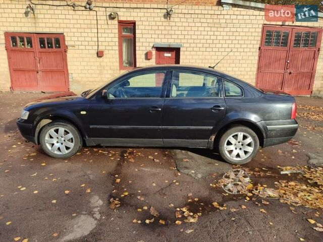 Черный Фольксваген Пассат, объемом двигателя 1.9 л и пробегом 365 тыс. км за 3700 $, фото 1 на Automoto.ua