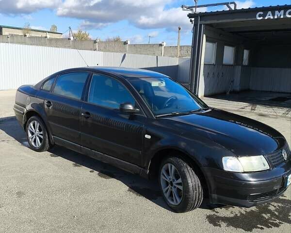 Чорний Фольксваген Пассат, об'ємом двигуна 2.5 л та пробігом 250 тис. км за 2999 $, фото 1 на Automoto.ua
