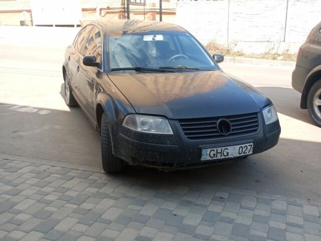 Черный Фольксваген Пассат, объемом двигателя 0 л и пробегом 1000 тыс. км за 1400 $, фото 1 на Automoto.ua