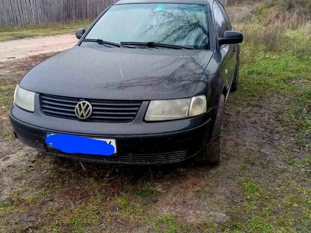 Чорний Фольксваген Пассат, об'ємом двигуна 1.6 л та пробігом 27000 тис. км за 3500 $, фото 1 на Automoto.ua