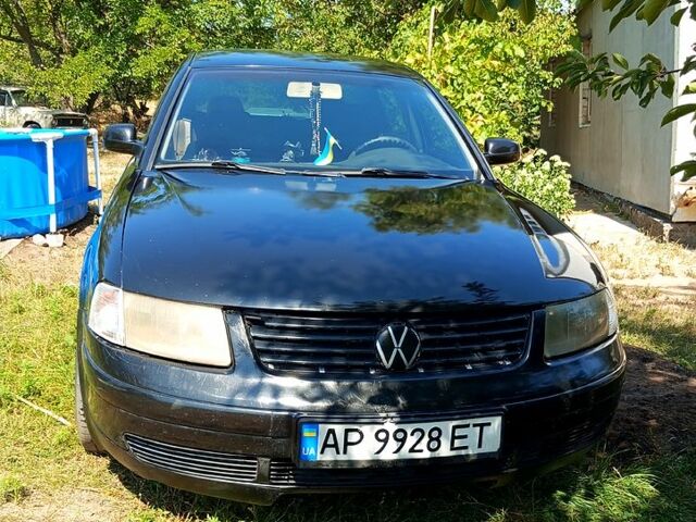 Чорний Фольксваген Пассат, об'ємом двигуна 2.5 л та пробігом 350 тис. км за 2200 $, фото 1 на Automoto.ua