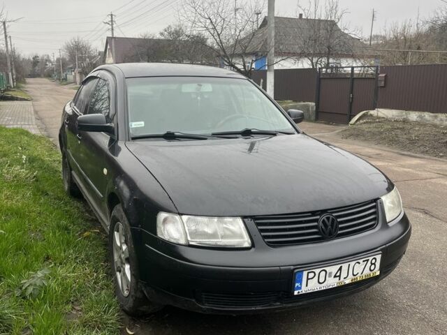 Черный Фольксваген Пассат, объемом двигателя 1.9 л и пробегом 450 тыс. км за 1700 $, фото 1 на Automoto.ua