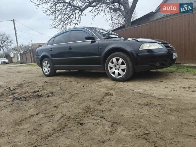 Черный Фольксваген Пассат, объемом двигателя 1.9 л и пробегом 370 тыс. км за 5000 $, фото 1 на Automoto.ua