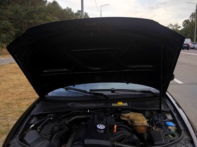 Черный Фольксваген Пассат, объемом двигателя 1.6 л и пробегом 340 тыс. км за 3500 $, фото 1 на Automoto.ua