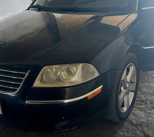 Черный Фольксваген Пассат, объемом двигателя 1.8 л и пробегом 374 тыс. км за 5000 $, фото 1 на Automoto.ua