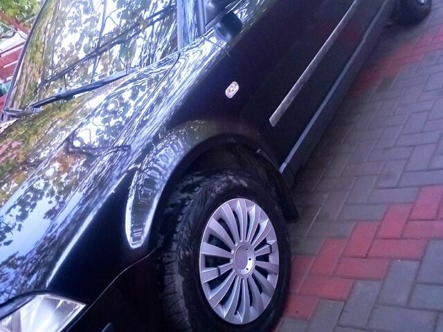 Чорний Фольксваген Пассат, об'ємом двигуна 1.8 л та пробігом 267 тис. км за 4700 $, фото 1 на Automoto.ua