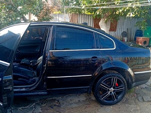 Чорний Фольксваген Пассат, об'ємом двигуна 2.8 л та пробігом 200 тис. км за 3500 $, фото 1 на Automoto.ua