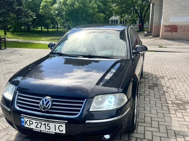 Черный Фольксваген Пассат, объемом двигателя 1.8 л и пробегом 165 тыс. км за 4900 $, фото 1 на Automoto.ua