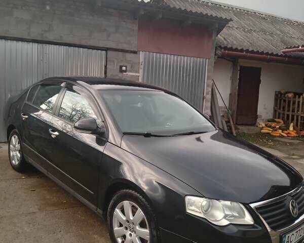 Черный Фольксваген Пассат, объемом двигателя 1.6 л и пробегом 288 тыс. км за 4850 $, фото 1 на Automoto.ua