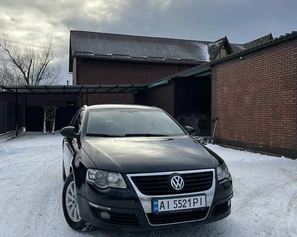 Чорний Фольксваген Пассат, об'ємом двигуна 2 л та пробігом 322 тис. км за 5500 $, фото 1 на Automoto.ua